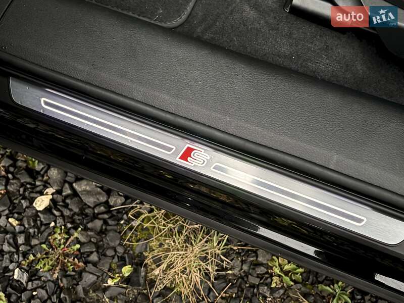 Позашляховик / Кросовер Audi SQ8 e-tron 2024 в Ковелі