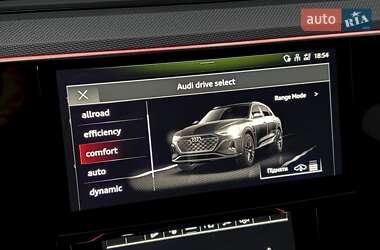 Внедорожник / Кроссовер Audi SQ8 e-tron 2024 в 