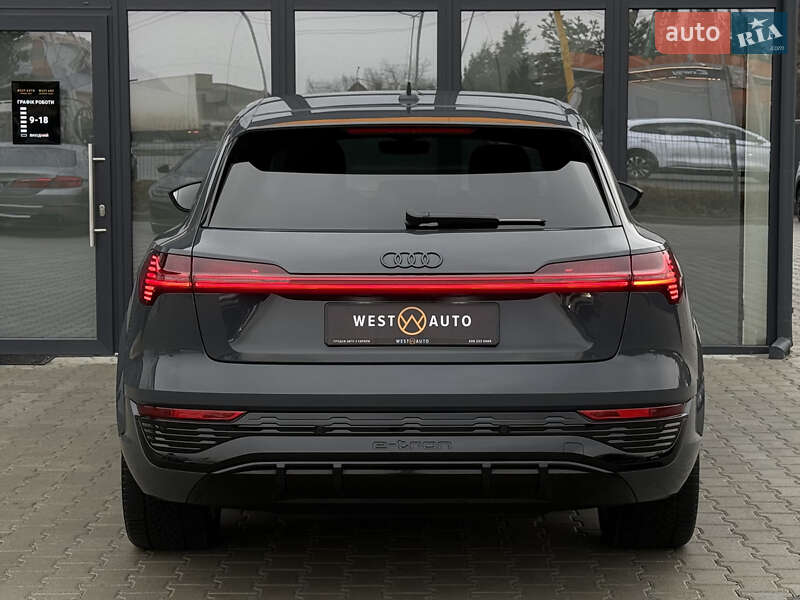 Внедорожник / Кроссовер Audi SQ8 e-tron 2023 в Мукачево