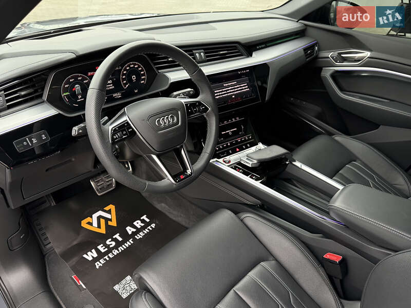 Внедорожник / Кроссовер Audi SQ8 e-tron 2023 в Мукачево