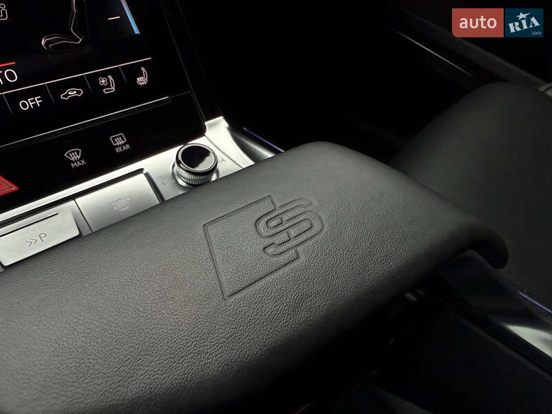 Внедорожник / Кроссовер Audi SQ8 e-tron 2023 в Мукачево