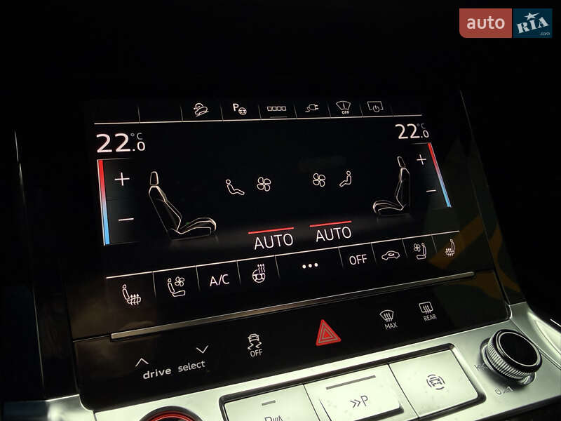 Внедорожник / Кроссовер Audi SQ8 e-tron 2023 в Мукачево