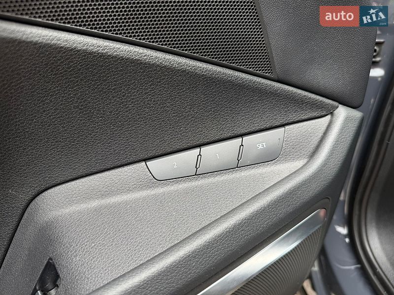 Позашляховик / Кросовер Audi SQ8 e-tron 2023 в Сумах
