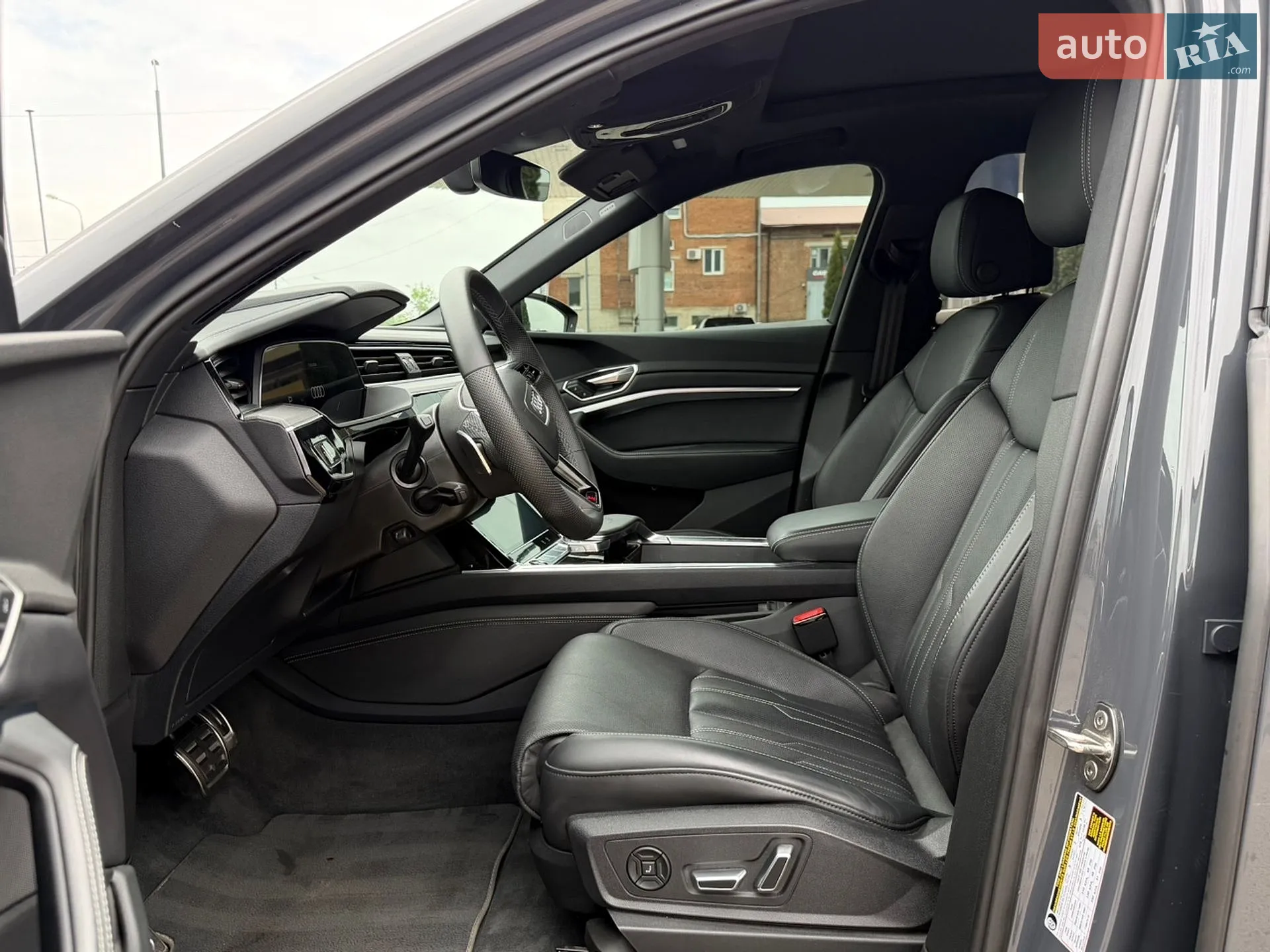 2023 Audi SQ8 - мініатюра 25