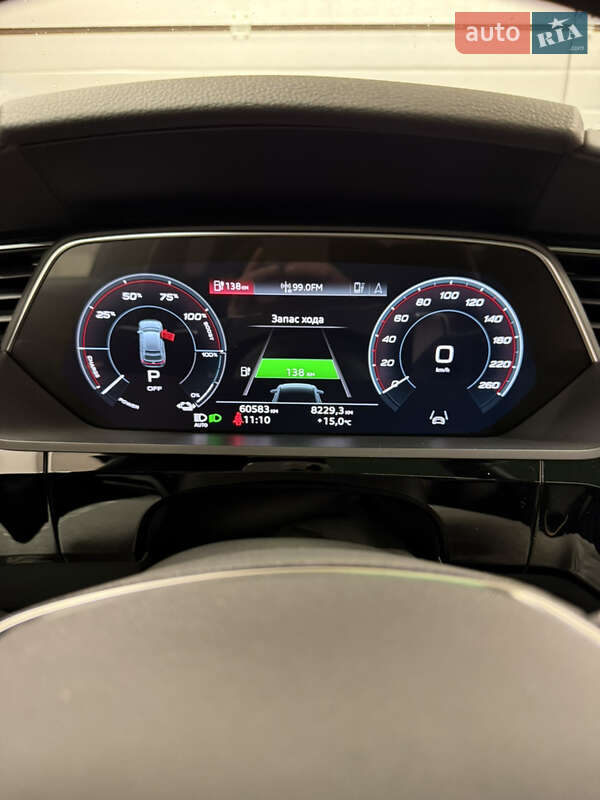 Позашляховик / Кросовер Audi SQ8 Sportback e-tron 2023 в Києві