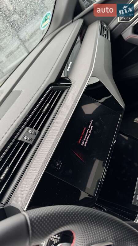 Внедорожник / Кроссовер Audi SQ8 Sportback e-tron 2024 в Киеве