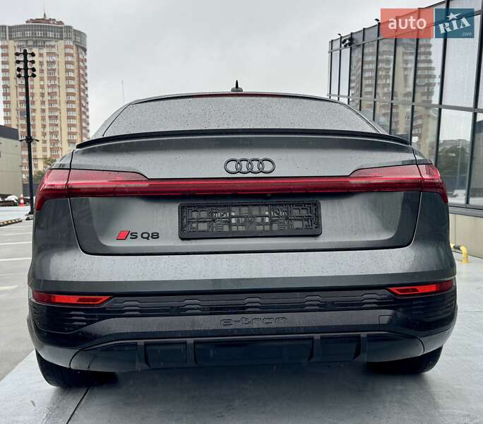Внедорожник / Кроссовер Audi SQ8 Sportback e-tron 2024 в Киеве