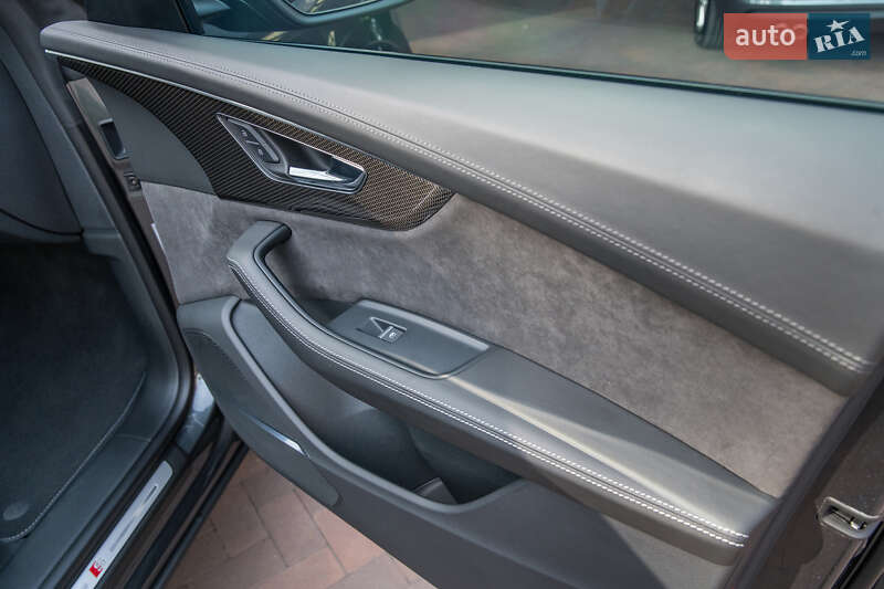 Внедорожник / Кроссовер Audi SQ8 2021 в Киеве