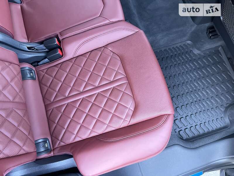 Внедорожник / Кроссовер Audi SQ8 2022 в Киеве