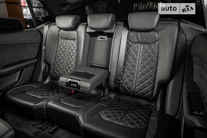 Внедорожник / Кроссовер Audi SQ8 2020 в Ужгороде