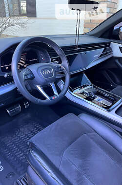 Позашляховик / Кросовер Audi SQ8 2020 в Дніпрі
