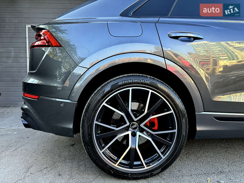 Внедорожник / Кроссовер Audi SQ8 2020 в Киеве