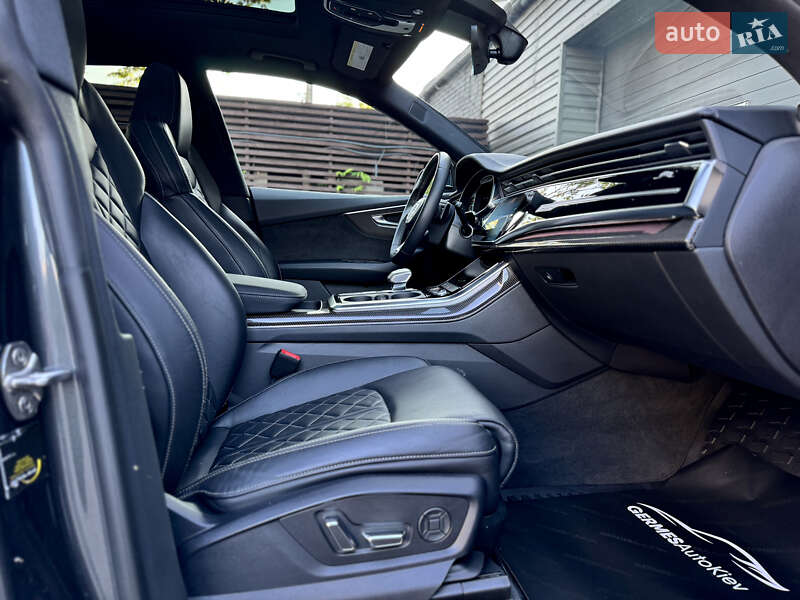 Внедорожник / Кроссовер Audi SQ8 2020 в Киеве