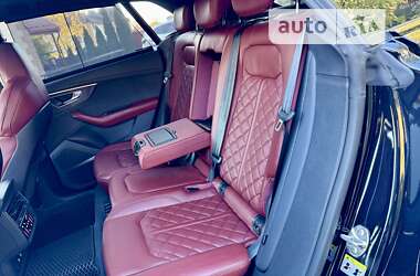 Позашляховик / Кросовер Audi SQ8 2019 в Чернівцях