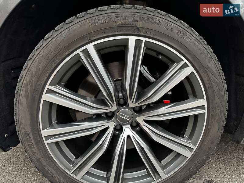Внедорожник / Кроссовер Audi SQ8 2020 в Киеве