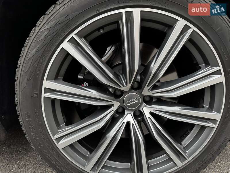 Внедорожник / Кроссовер Audi SQ8 2020 в Киеве