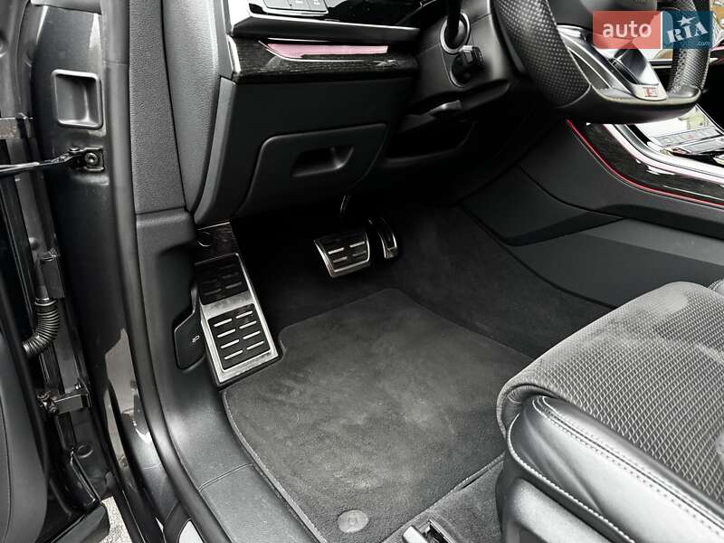 Внедорожник / Кроссовер Audi SQ8 2020 в Киеве