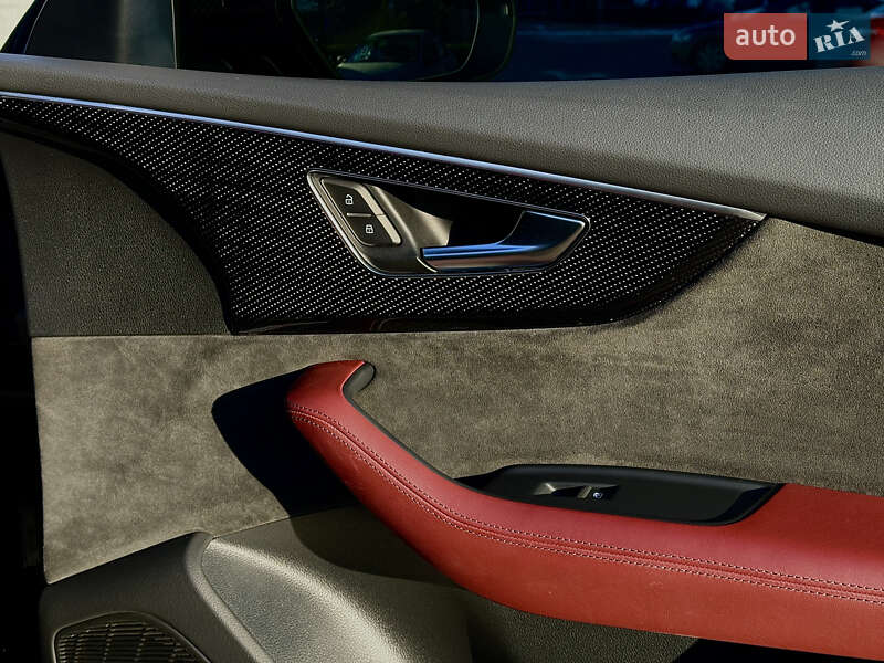 Внедорожник / Кроссовер Audi SQ8 2020 в Киеве