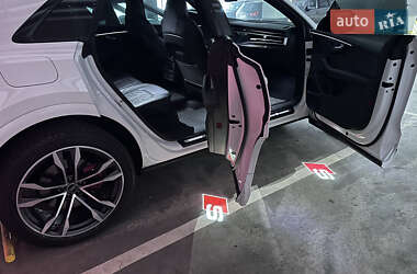 Позашляховик / Кросовер Audi SQ8 2022 в 