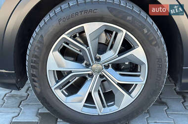 Внедорожник / Кроссовер Audi SQ8 2020 в 