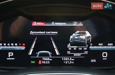 Позашляховик / Кросовер Audi SQ8 2024 в 