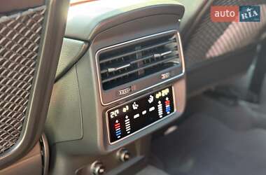 Внедорожник / Кроссовер Audi SQ8 2021 в 