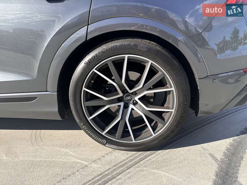 Внедорожник / Кроссовер Audi SQ8 2020 в Киеве