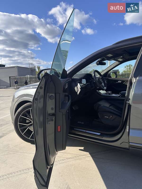 Внедорожник / Кроссовер Audi SQ8 2020 в Киеве