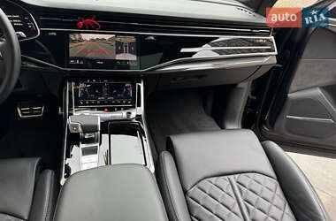 Внедорожник / Кроссовер Audi SQ8 2021 в 