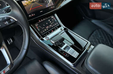 Позашляховик / Кросовер Audi SQ8 2020 в 