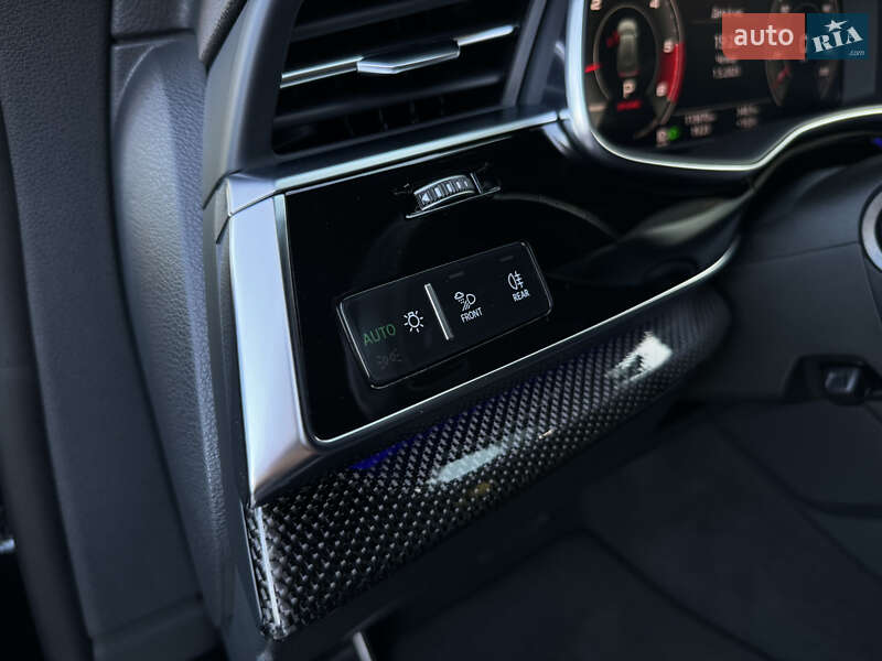 Позашляховик / Кросовер Audi SQ8 2020 в Вінниці