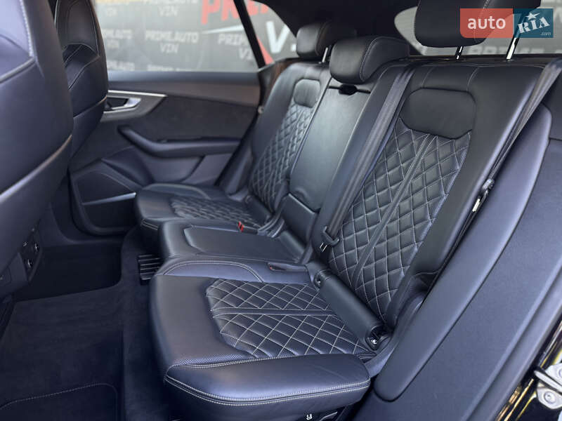 Позашляховик / Кросовер Audi SQ8 2020 в Вінниці