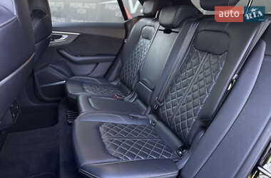 Позашляховик / Кросовер Audi SQ8 2020 в 