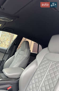 Внедорожник / Кроссовер Audi SQ8 2020 в 