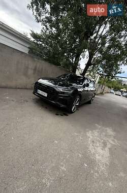 Внедорожник / Кроссовер Audi SQ8 2023 в 