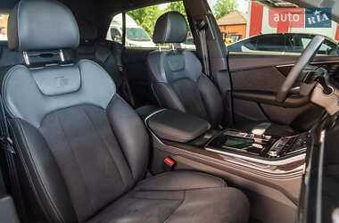 Внедорожник / Кроссовер Audi SQ8 2023 в 
