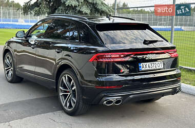 Внедорожник / Кроссовер Audi SQ8 2021 в 
