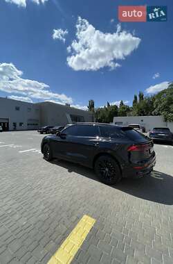 Внедорожник / Кроссовер Audi SQ8 2024 в 