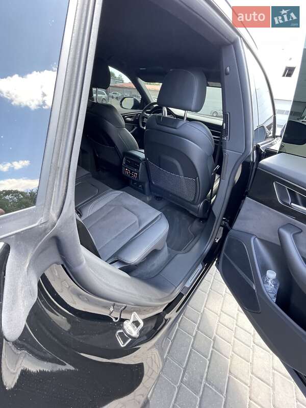 Внедорожник / Кроссовер Audi SQ8 2024 в Кривом Роге