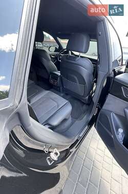 Внедорожник / Кроссовер Audi SQ8 2024 в 