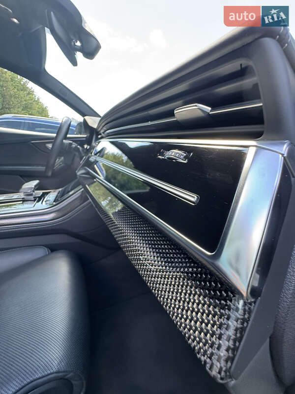 Внедорожник / Кроссовер Audi SQ8 2021 в Киеве