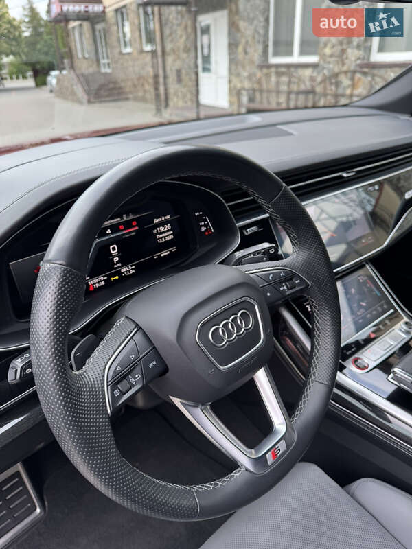 Внедорожник / Кроссовер Audi SQ8 2020 в Владимире