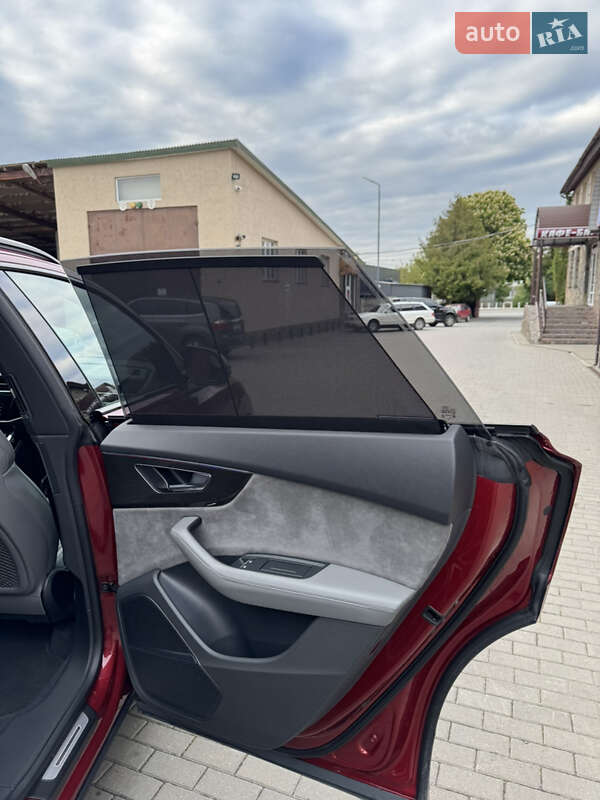 Внедорожник / Кроссовер Audi SQ8 2020 в Владимире