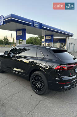 Внедорожник / Кроссовер Audi SQ8 2024 в 