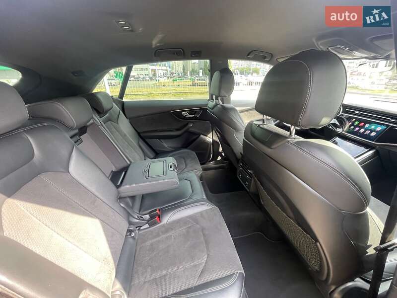 Внедорожник / Кроссовер Audi SQ8 2020 в Киеве