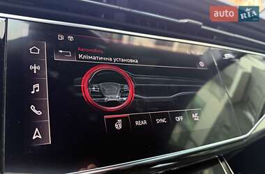Внедорожник / Кроссовер Audi SQ8 2025 в 
