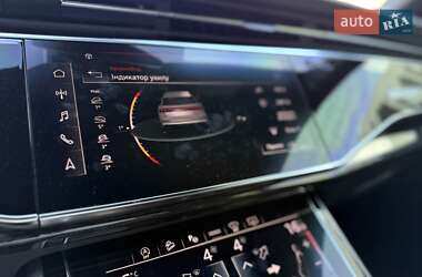 Внедорожник / Кроссовер Audi SQ8 2025 в 
