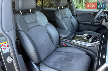 Внедорожник / Кроссовер Audi SQ8 2023 в 