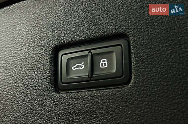 Внедорожник / Кроссовер Audi SQ8 2023 в 