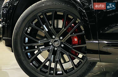 Внедорожник / Кроссовер Audi SQ8 2023 в 